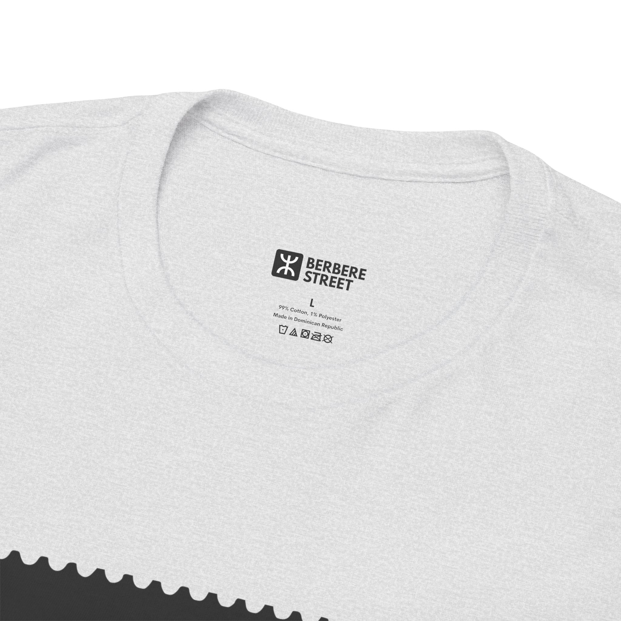 T-shirt Matoub Lounès – Portrait “Rebelle” en Design Timbre Vintage
