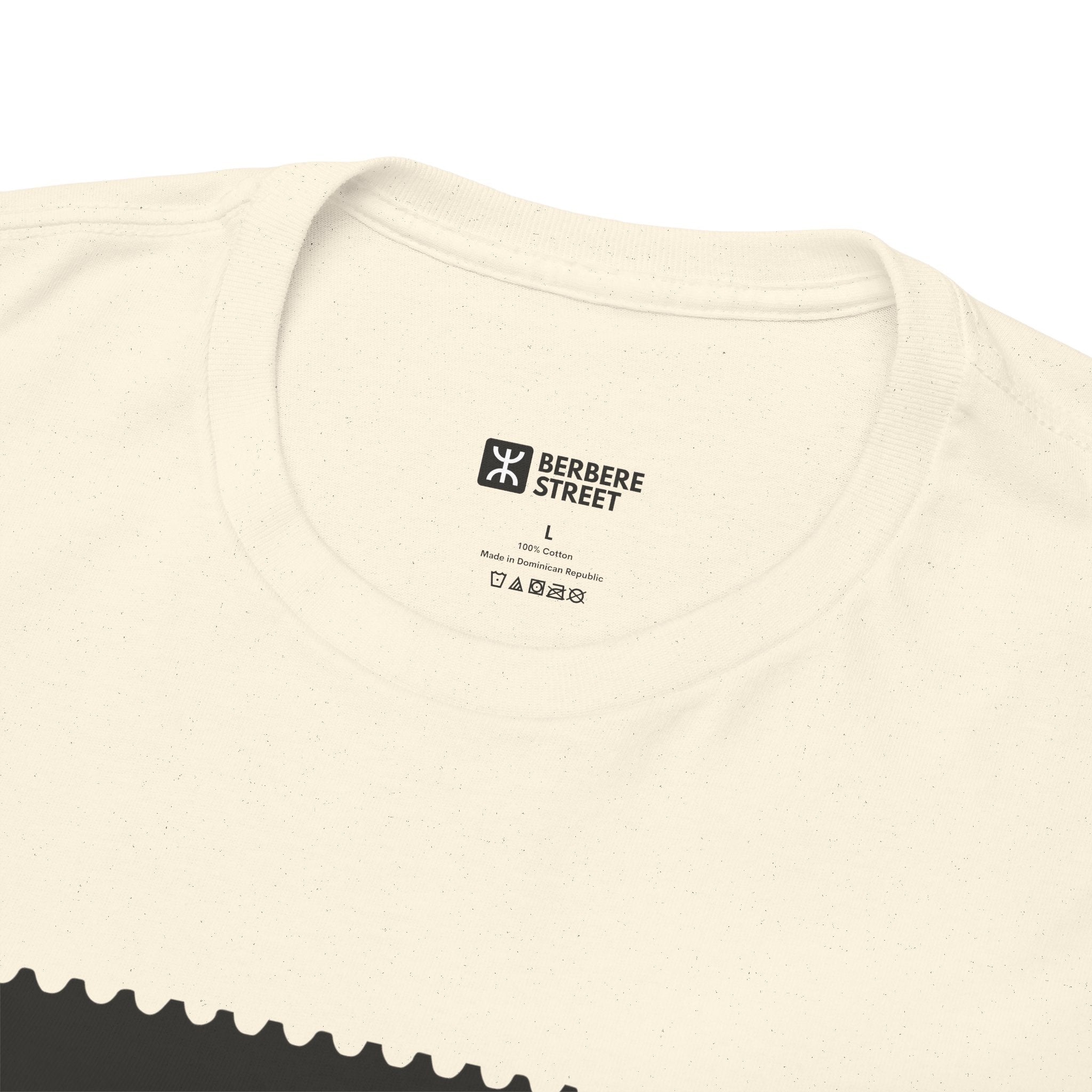 T-shirt Matoub Lounès – Portrait “Rebelle” en Design Timbre Vintage