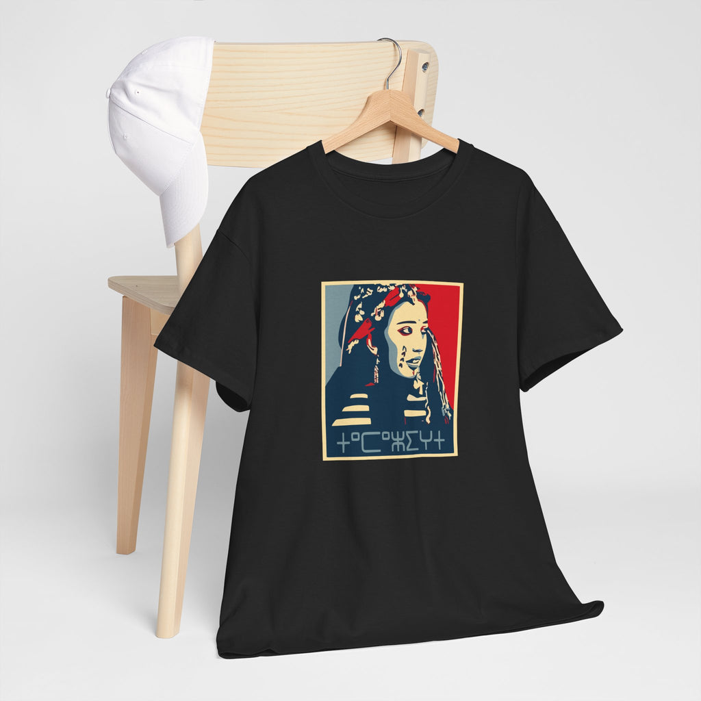 T-shirt Culture Amazighe – Portrait Pop Art d’une Femme Berbère