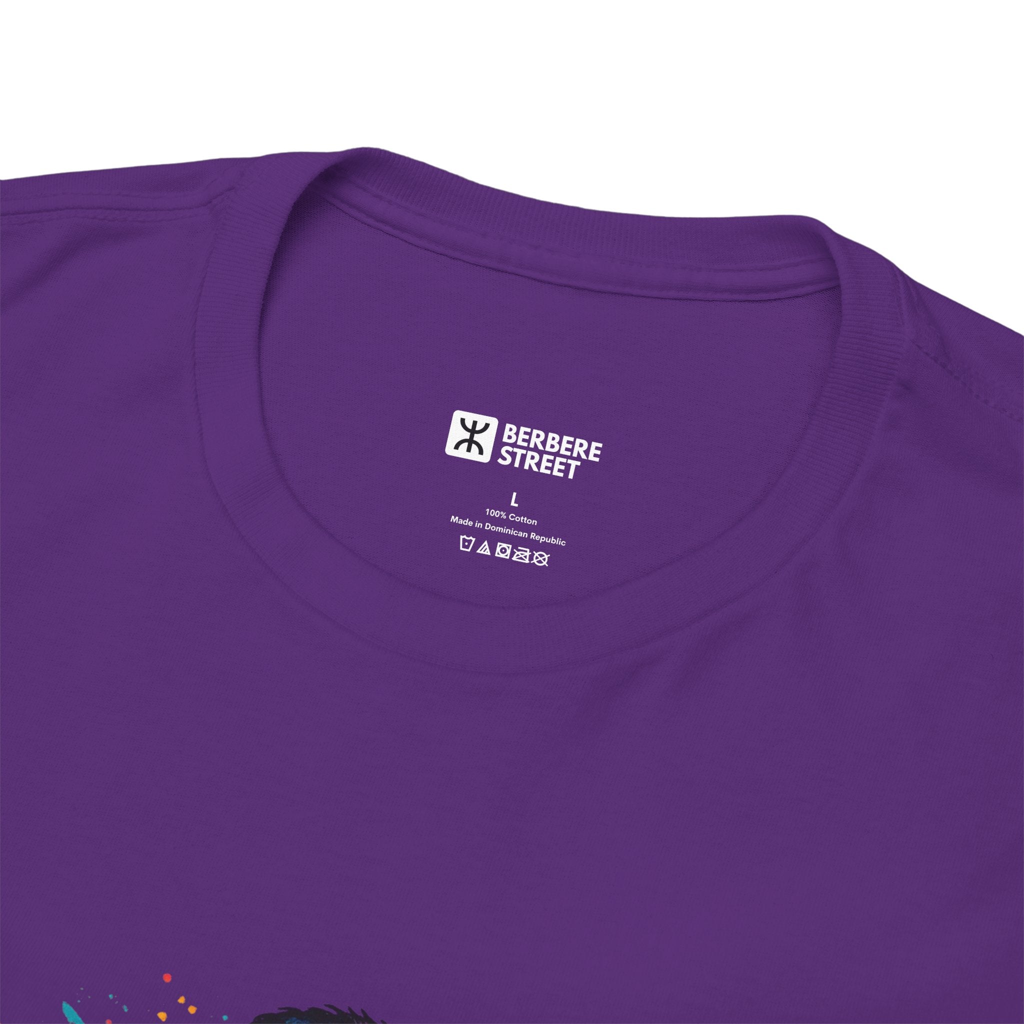 T-shirt Matoub Lounès – Portrait Graffiti avec Guitare sur Scène