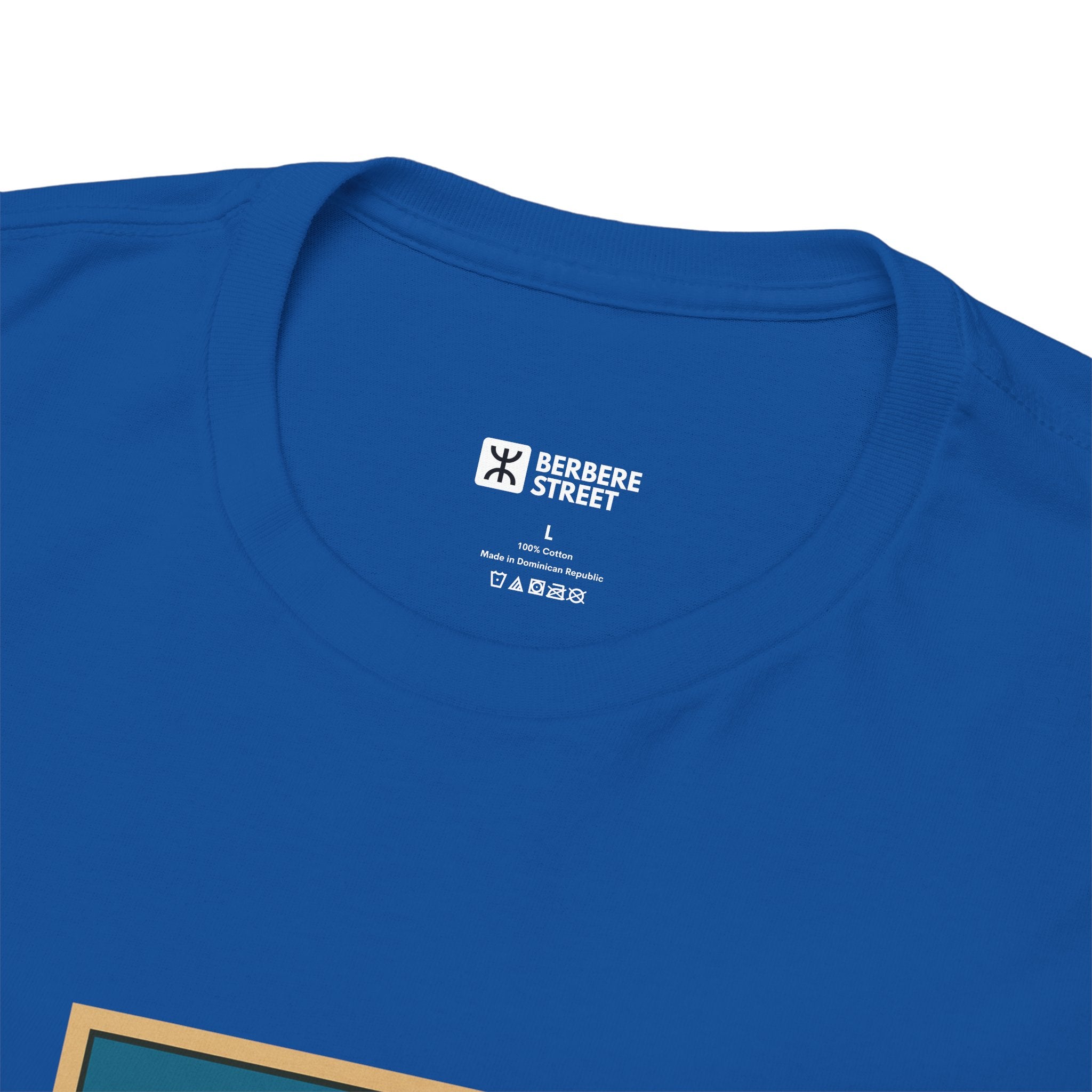 T-shirt Fatma N’Soumer – Robe Kabyle & Symbole Amazigh Yaz