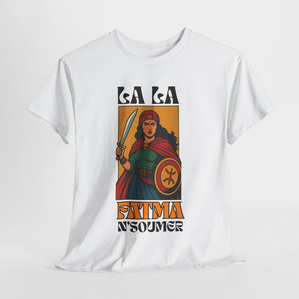 T-shirt Lalla Fatma N’Soumer – Héroïne Kabyle avec Épée et Bouclier