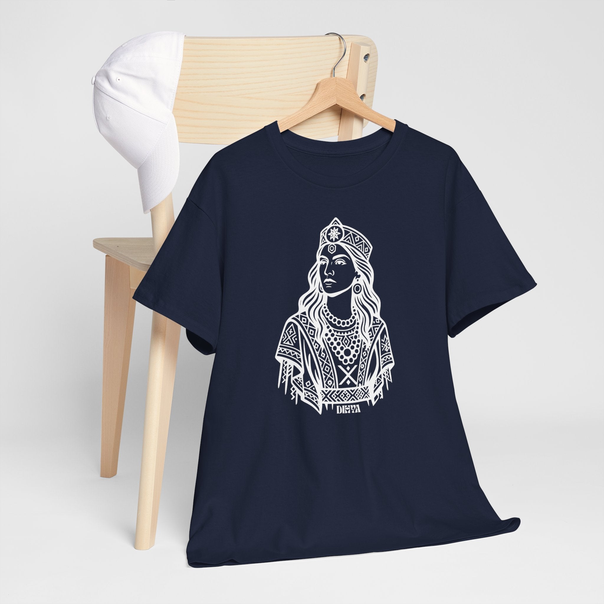 T-shirt Dihya – La Reine Guerrière Amazighe | Icône de la Résistance Kabyle