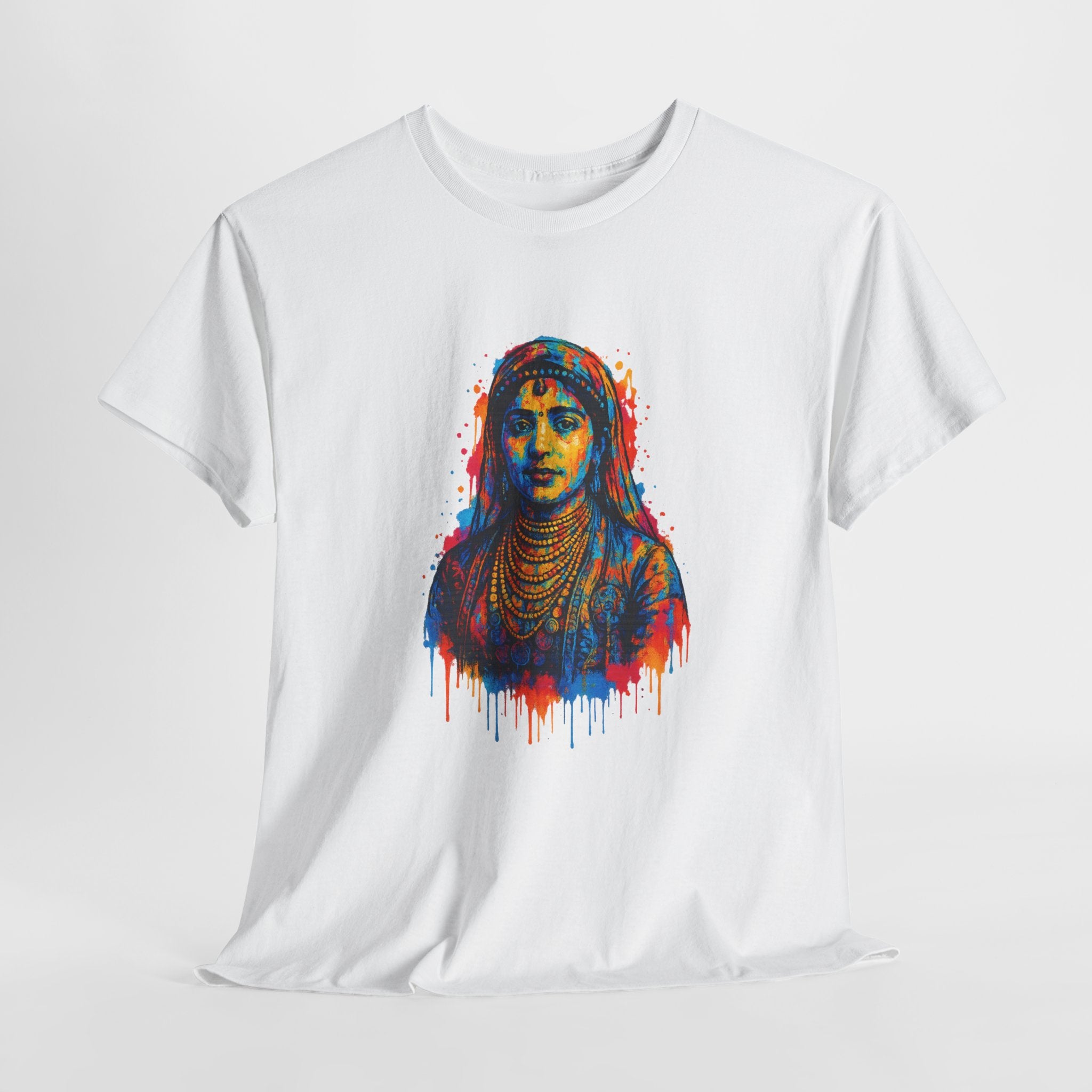 T-shirt Lalla Fatma N’Soumer – Portrait Graffiti Street Art Kabyle