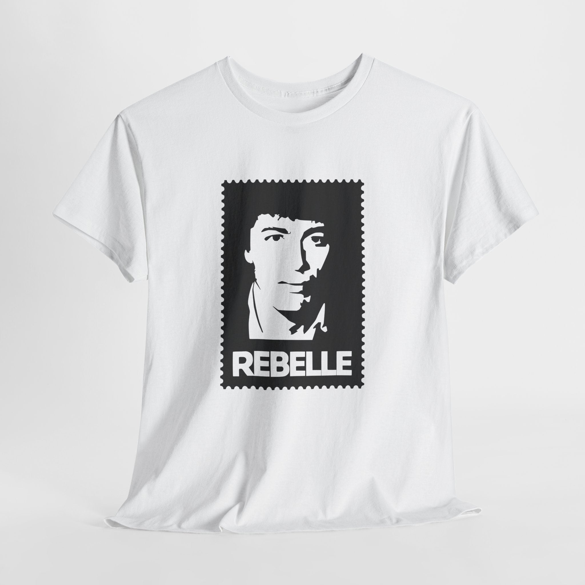 T-shirt Matoub Lounès – Portrait “Rebelle” en Design Timbre Vintage
