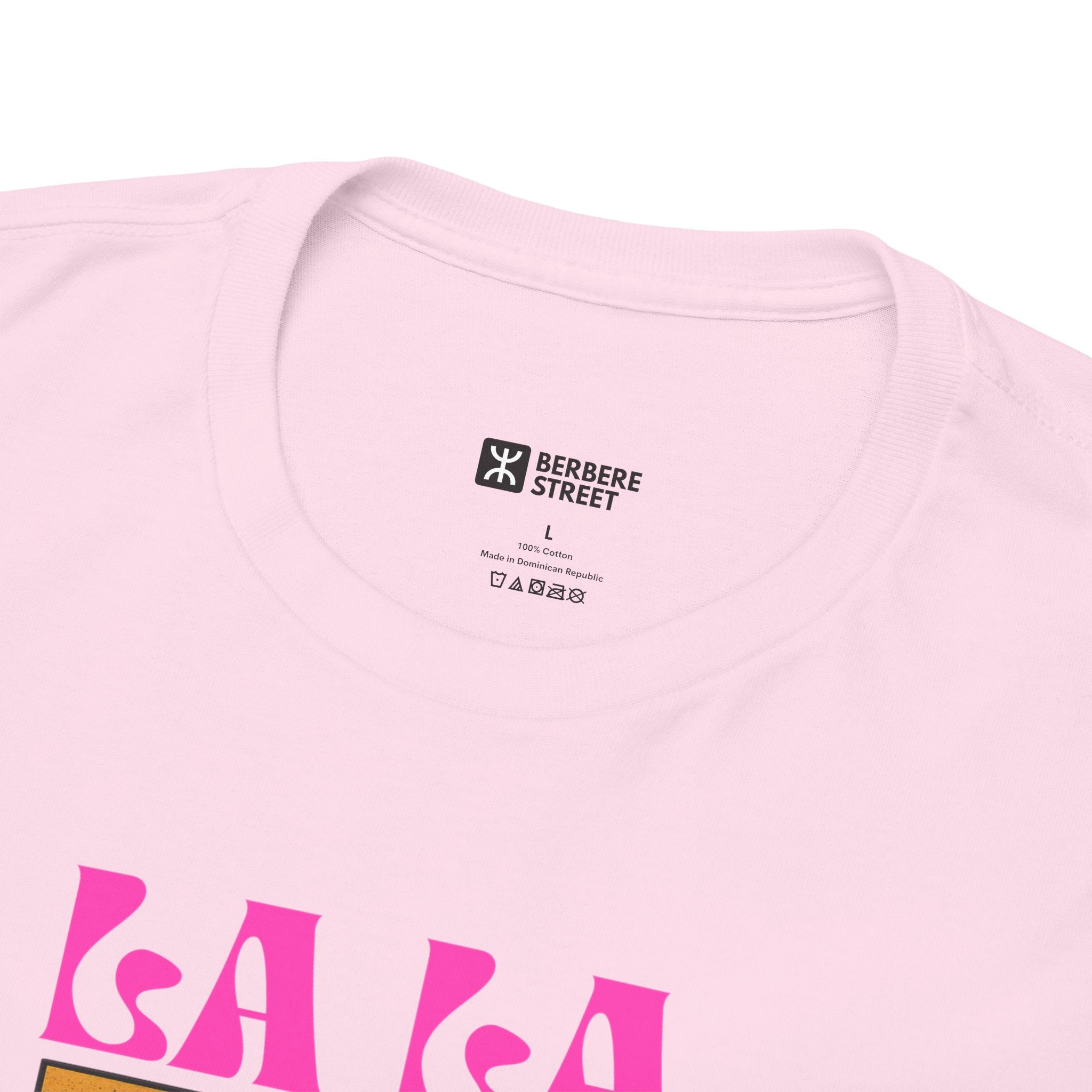 T-shirt Lalla Fatma N’Soumer – Héroïne Kabyle avec Épée et Bouclier