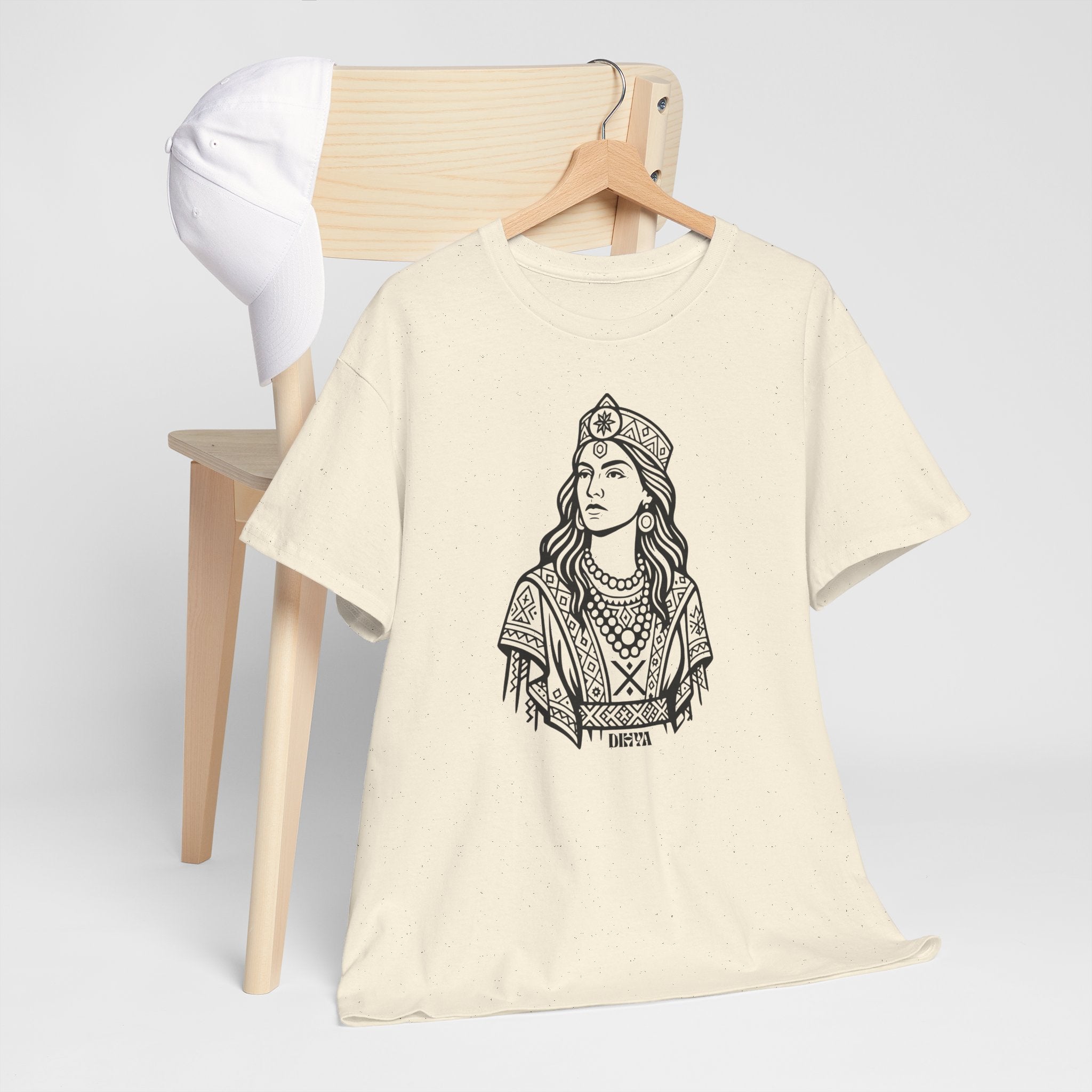 T-shirt Dihya – La Reine Guerrière Amazighe | Icône de la Résistance Kabyle