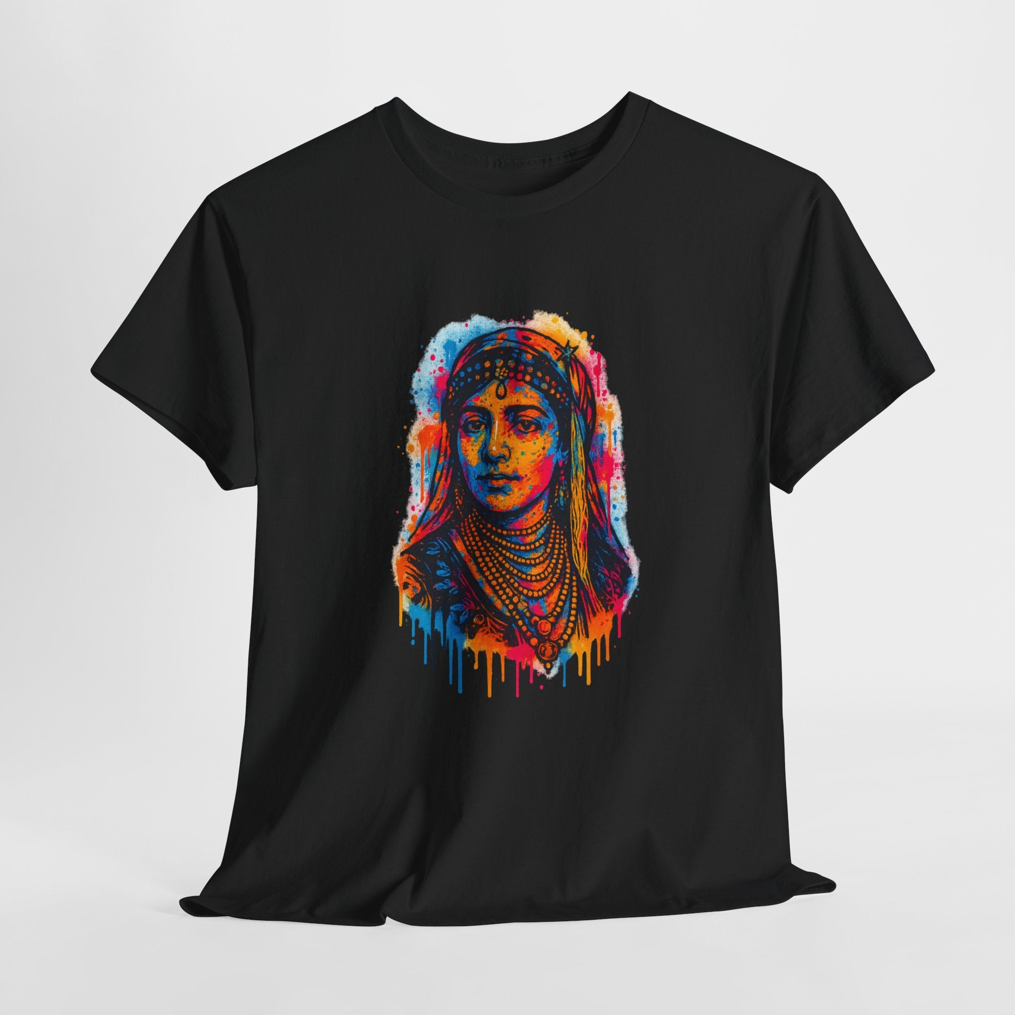 T-shirt Graffiti Lalla Fatma N’Soumer – Héroïne Kabyle et Amazighe
