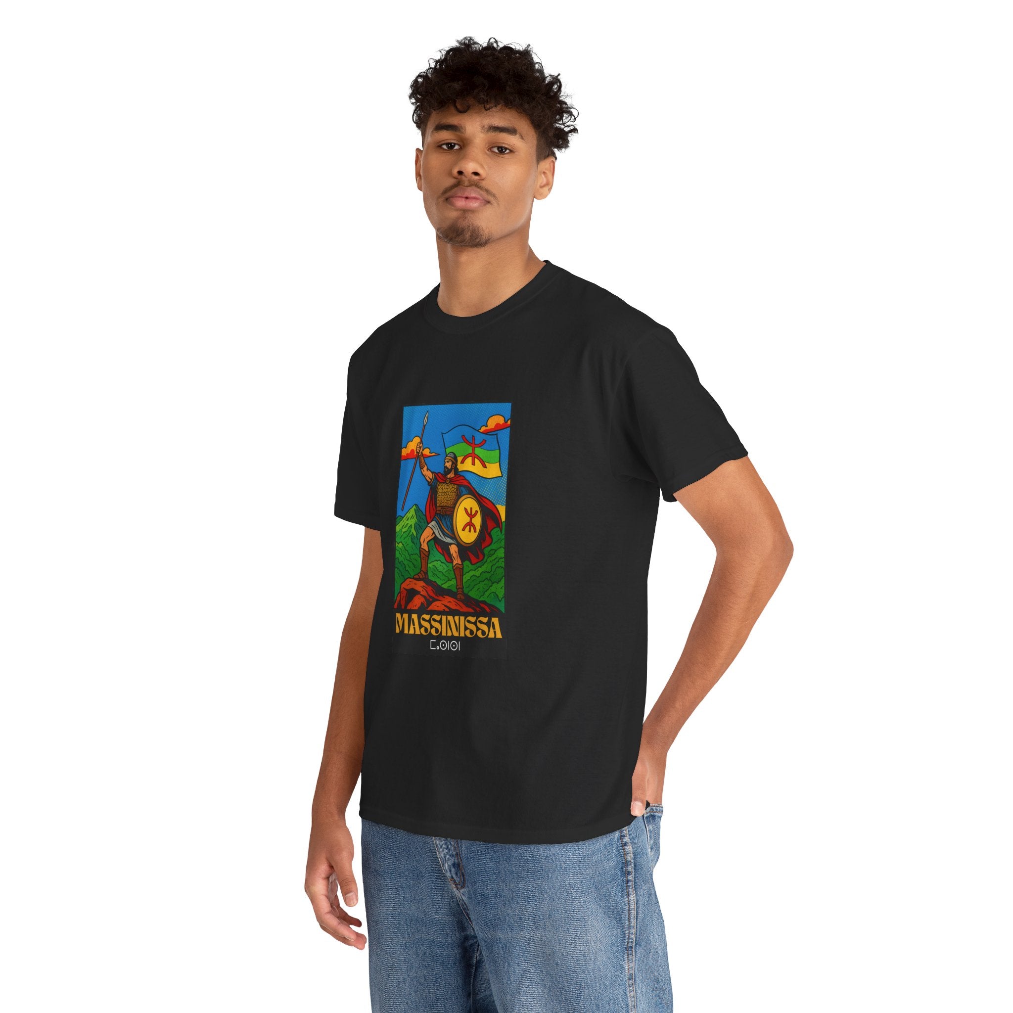 T-shirt Massinissa dans les Montagnes Kabyles – Histoire et Fierté