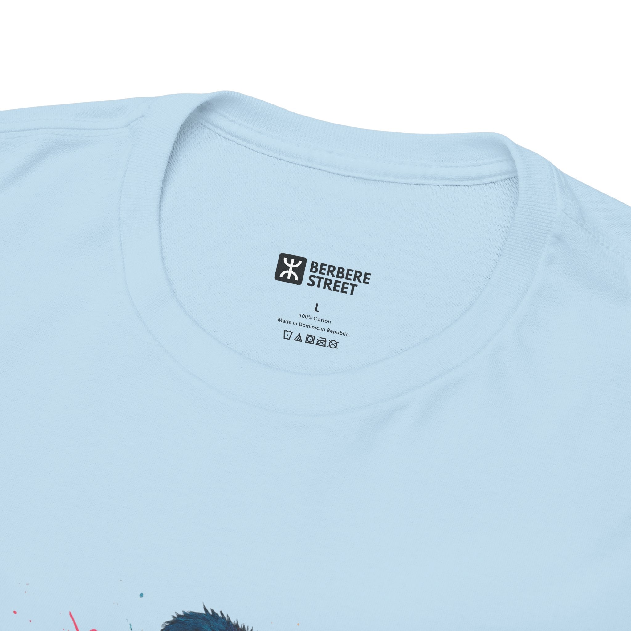 T-shirt Matoub Lounès sur Scène – Portrait Graffiti avec Mandole
